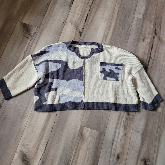 Pol Cropped Camo Sweater - Picture 1 of 6
